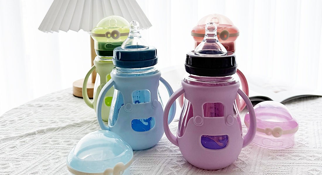Glass vs Plastic Baby Bottles: What's Safer for Your Baby? - littlefishbaby