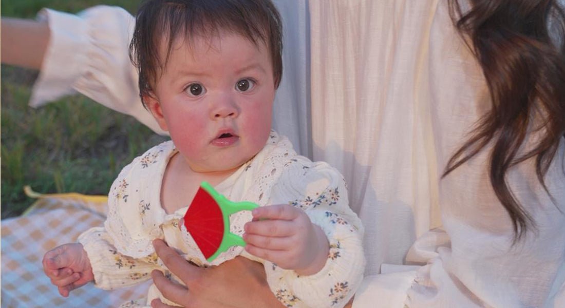 Orthodontic Pacifiers vs Regular: What's Better for Baby? - littlefishbaby